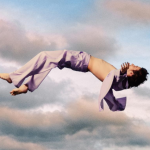 Sangiovanni: il primo singolo di "Cadere Volare" è "Cielo dammi la luna"