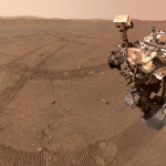 Marte: Perseverance deposita l’ultimo tubo di campioni e si scatta un selfie