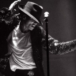 Cappello di Michael Jackson all'asta a Parigi. Prezzo stimato fra 60-100mila euro